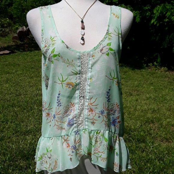Tops - NEW Mint Floral Blouse